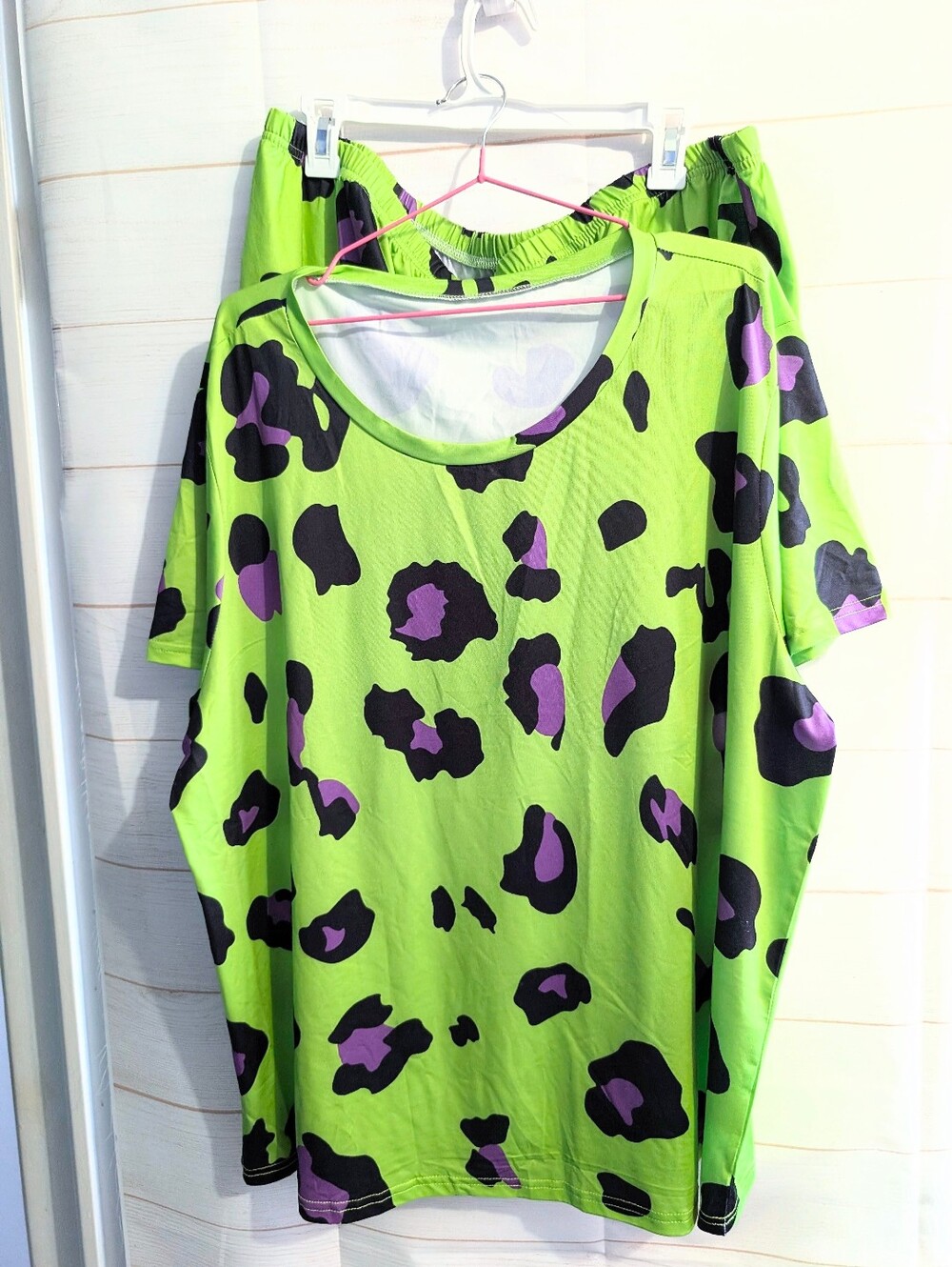 Neon Green Leopard Print PJ Set Tshirt + Shorts Size 4XL fits 2x / 3X IMO